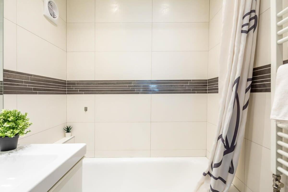 Cozy Quiet Apartment With A Balcony Βουδαπέστη Εξωτερικό φωτογραφία